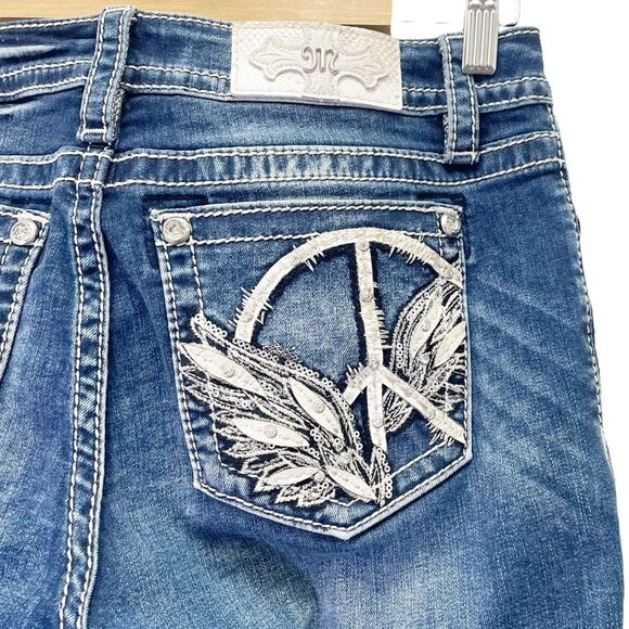 Miss Me Mid Rise Capri Straight Leg Jeans Medium Wash Peace Sign Crops Size 28 - Picture 8 of 13